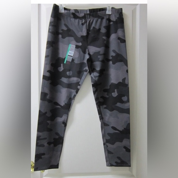 No Boundaries Gray Camouflage Ankle Leggings Women's Size L - Picture 5 of 11